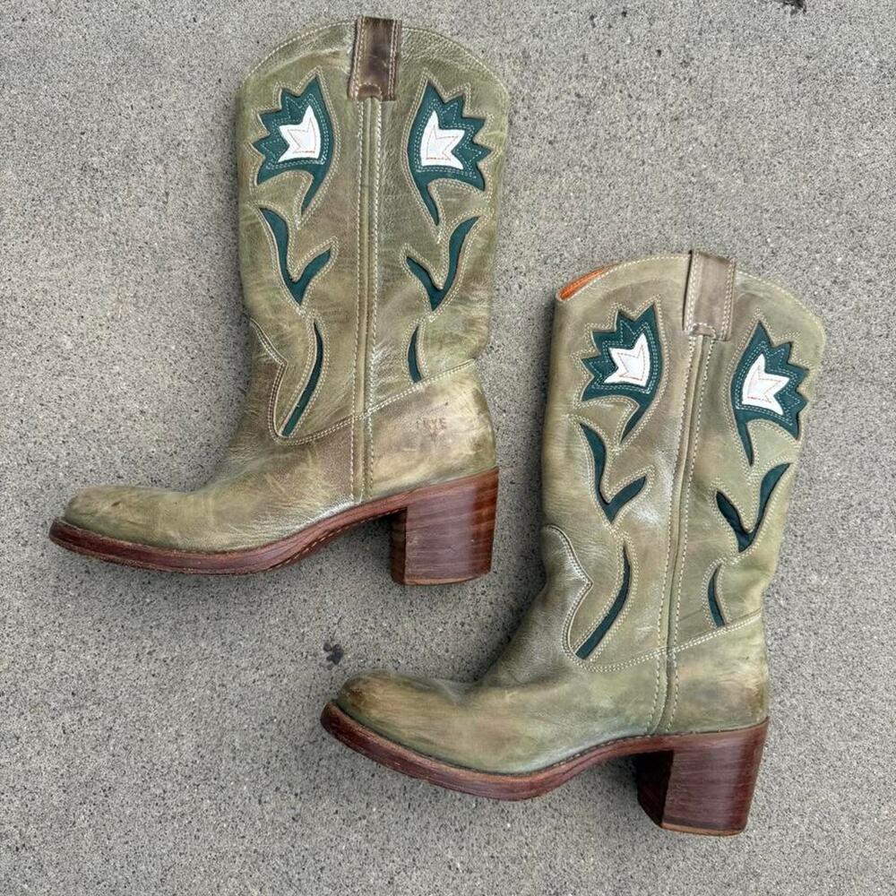 Vintage frye sabrina flower campus